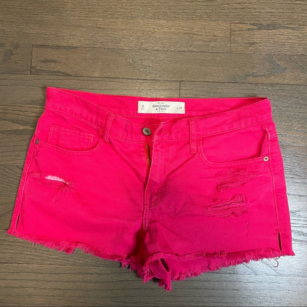 Cute Abercrombie & Finch Pink Shorts in size 8/W29